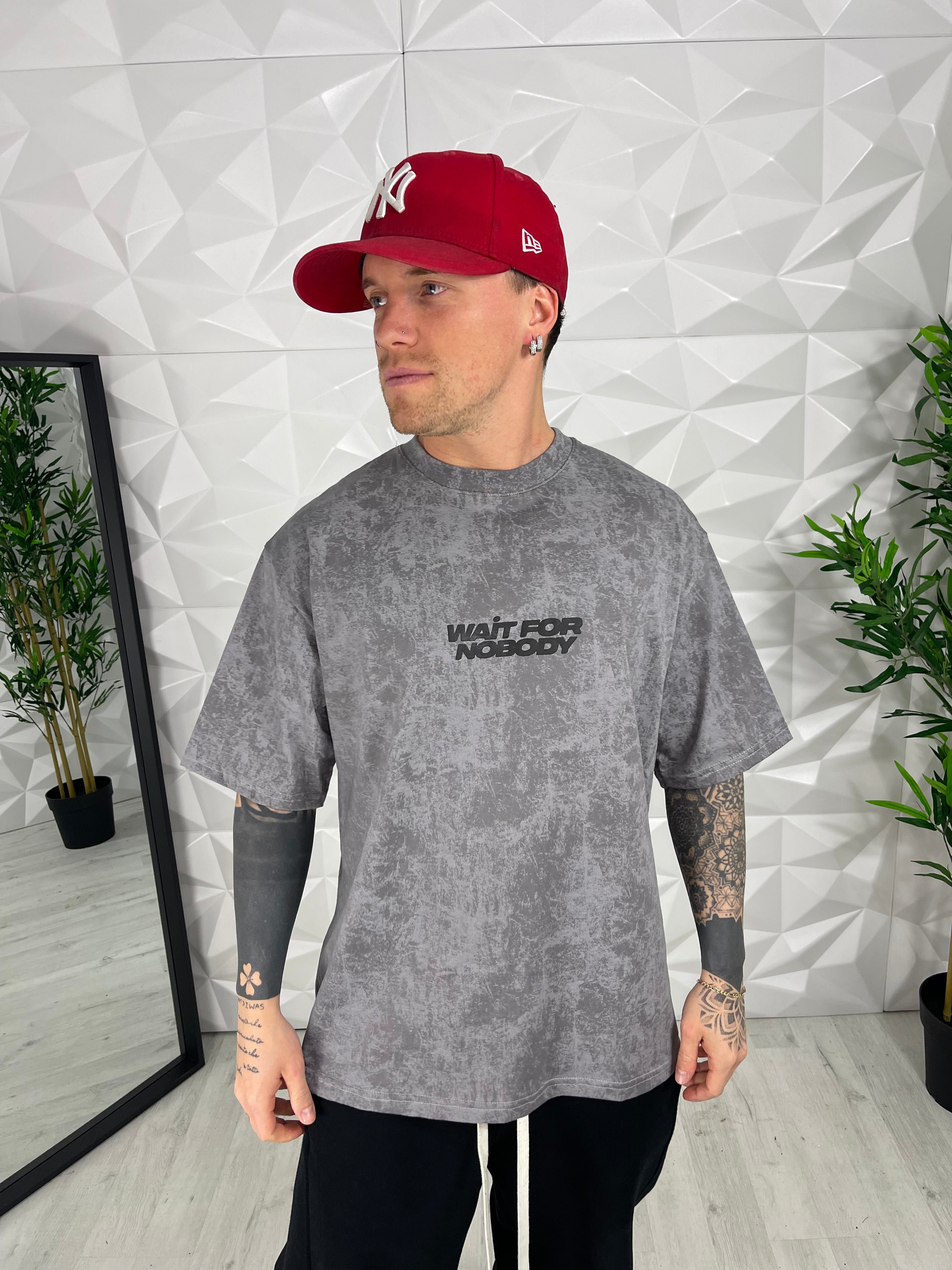 T-SHIRT NOBODY