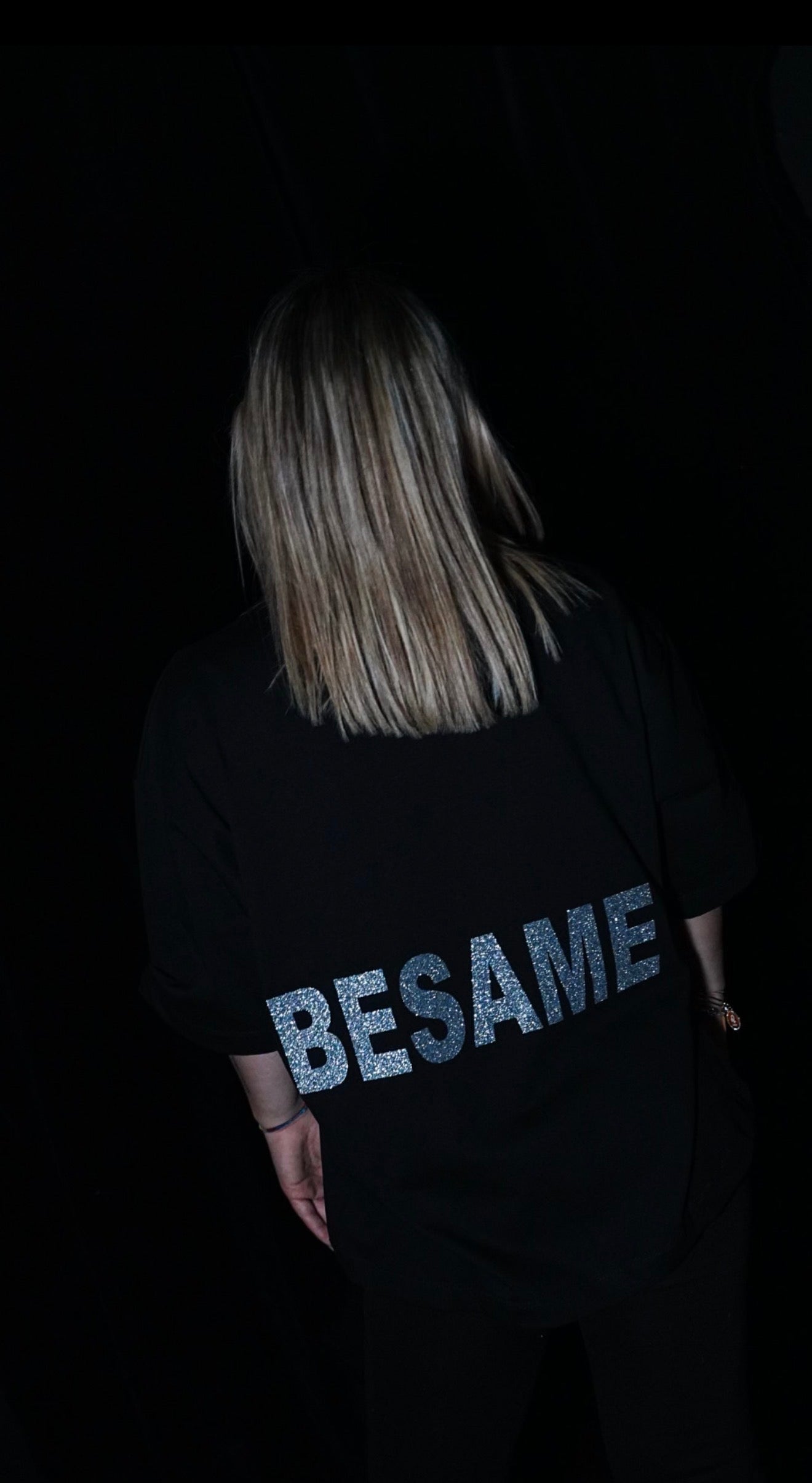T-SHIRT “BESAME”