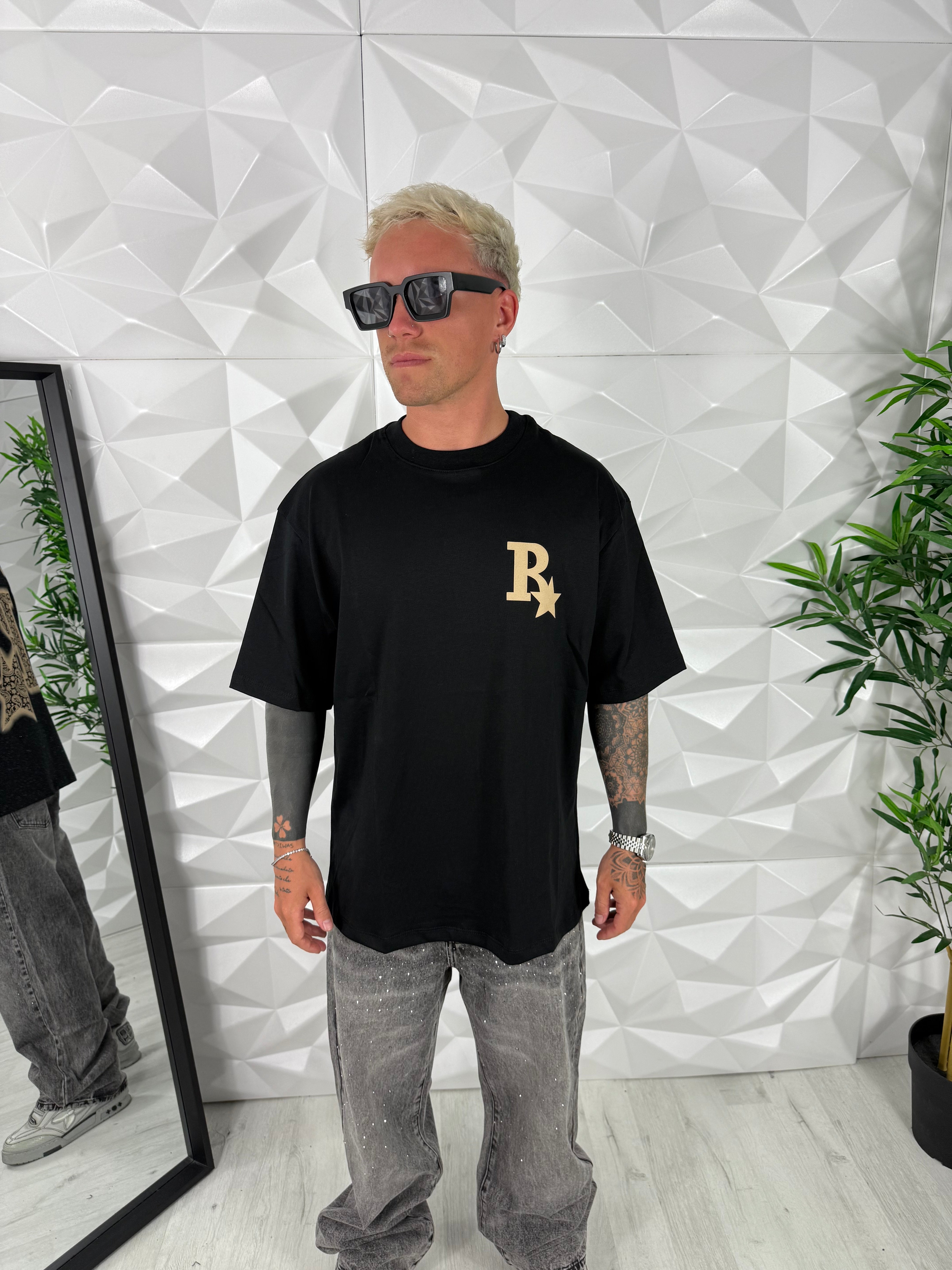 T-SHIRT “ R” NERA