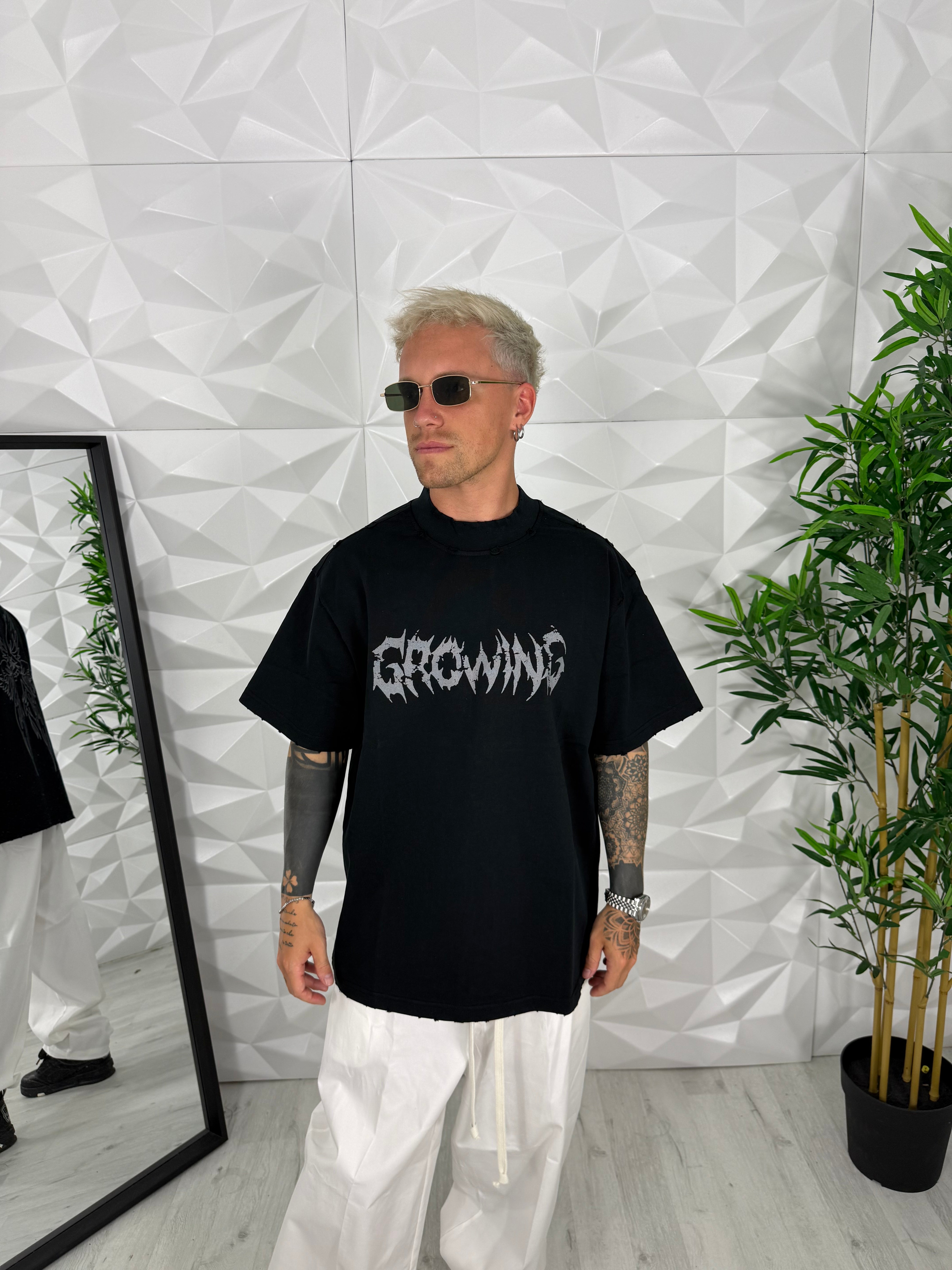 T-SHIRT GROWNG NERA