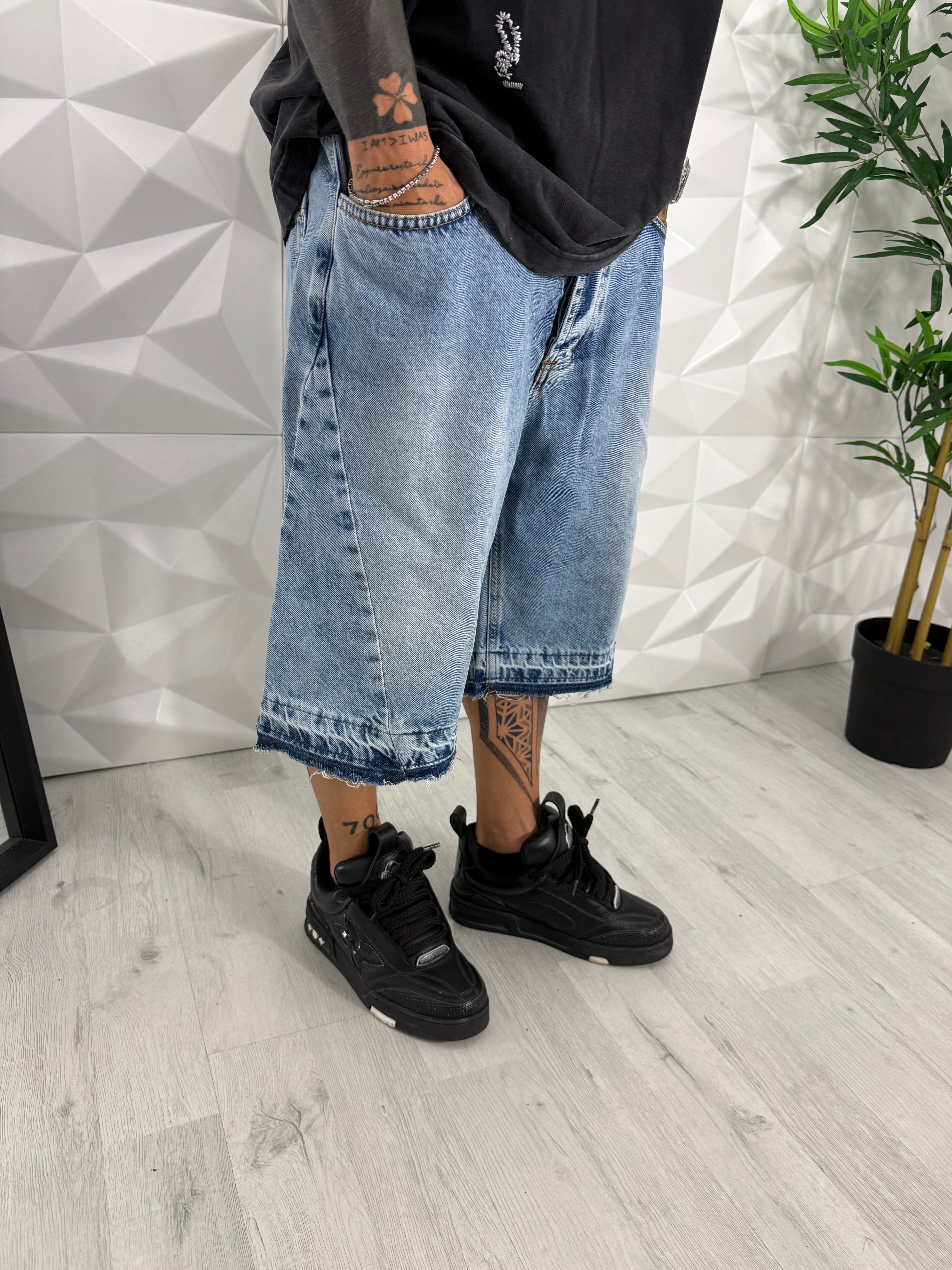 PANTALONCINO FLARE CHIARO